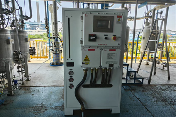 防爆制冷控温系统与高低温试验箱设备实拍图5